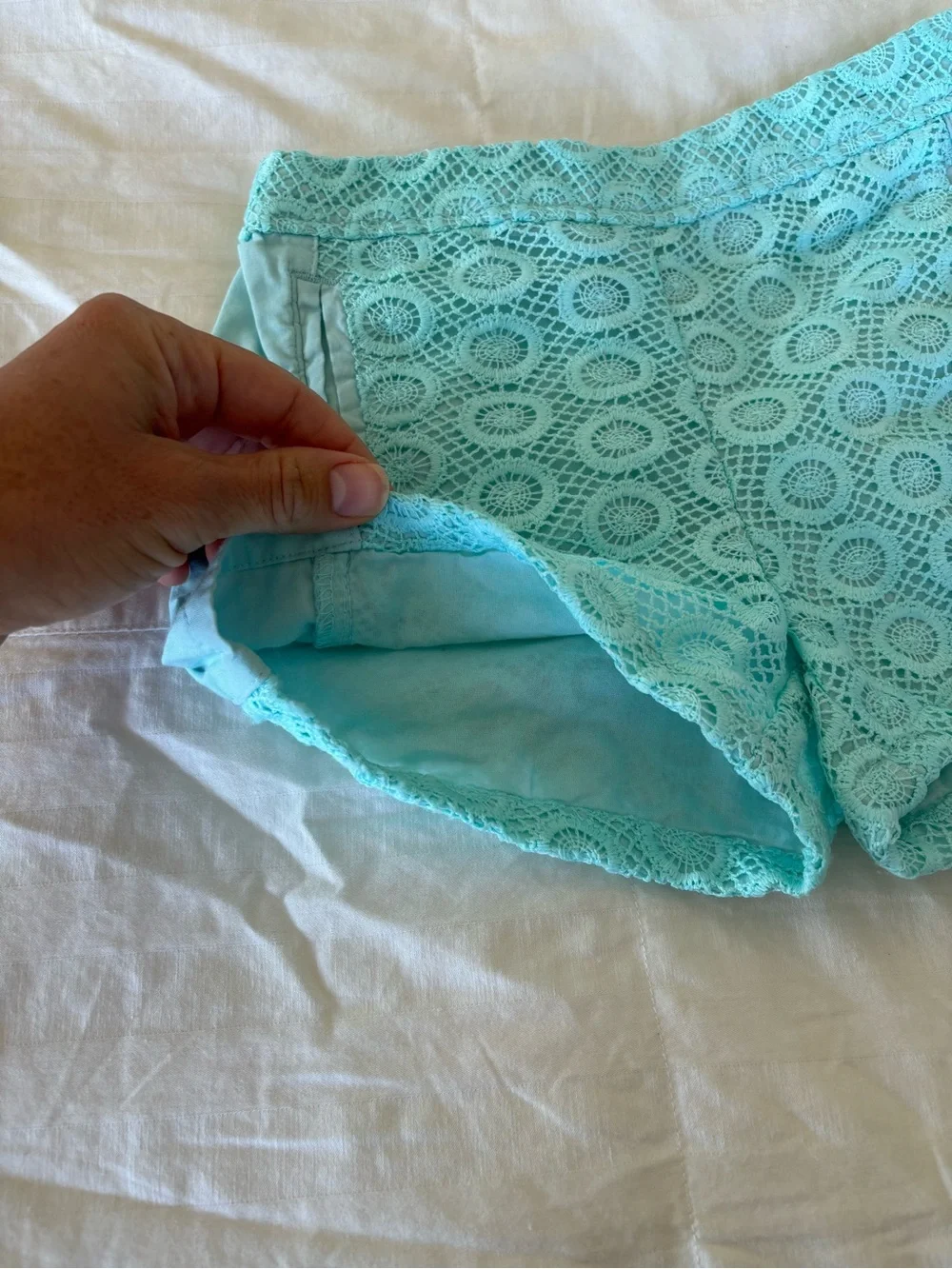 Genuine Kids OshKosh Girls 4T Blue Lace Pull-On Shorts Elastic waist worn once